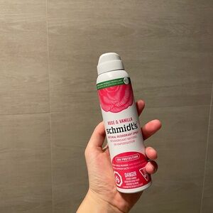 Schmidt rose vanilla spray deo